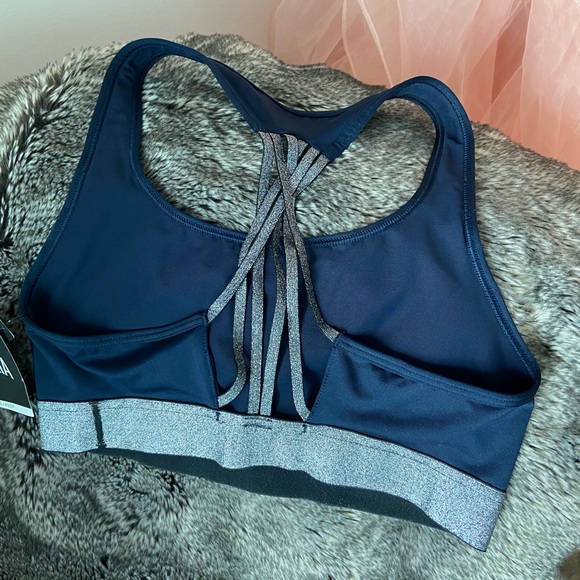GORGEOUS VICTORIA’S SECRET SPORTS BRA NWOT - Picture 2 of 8